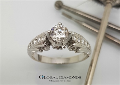 18ct White Gold Vintage Inspired Diamond Ring