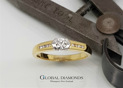 18ct Yellow and White Gold Semi Rub Diamond Ring